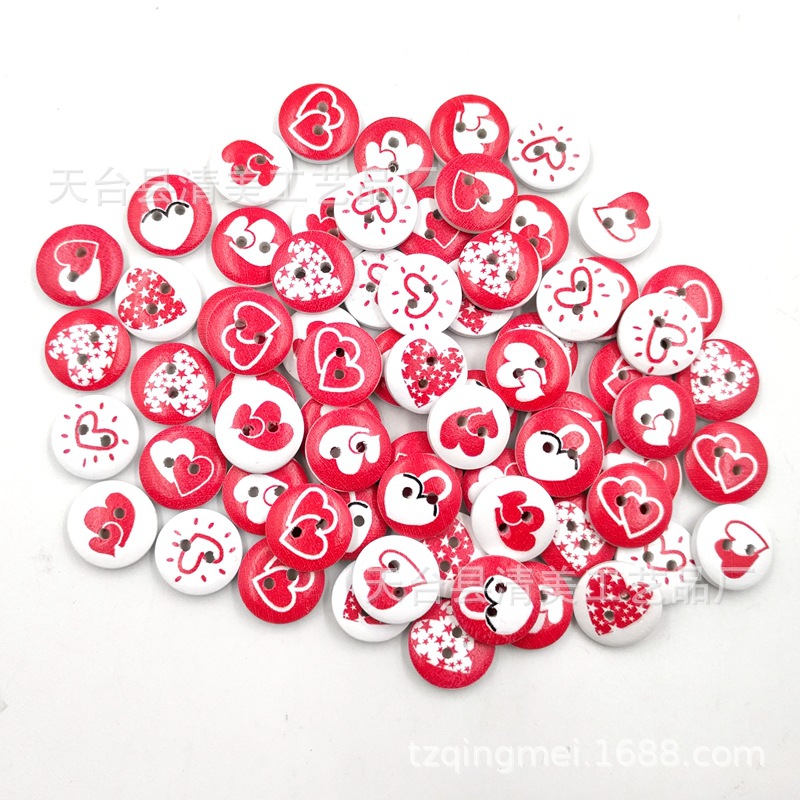 Botón de pan de corazón rojo de fondo blanco de 15mm Botón de madera de corazón rojo de fondo blanco de bricolaje 100 piezas por paquete