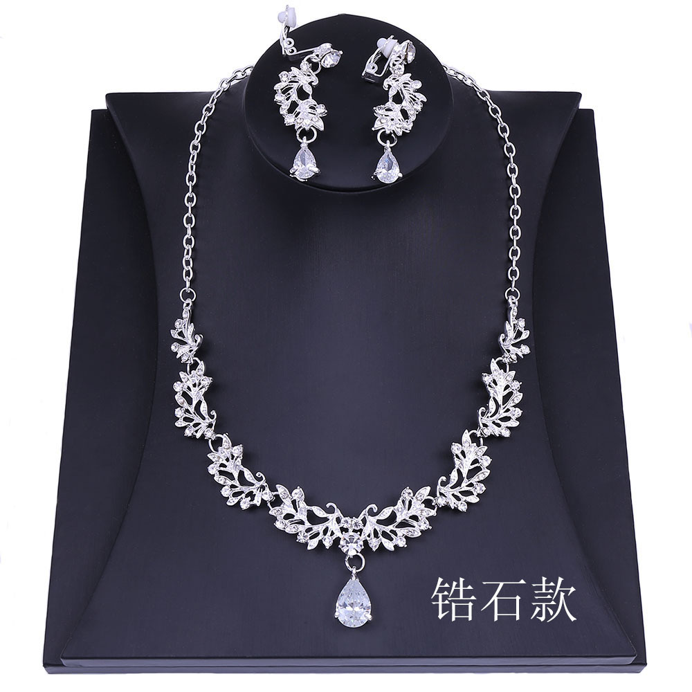 Korean necklace and earrings with zircon for bride