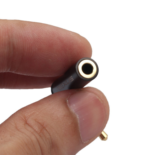 3.5mm male to female 90 degree turn headphone microphone audio adapter suitable for Apple Android mobile phone PC