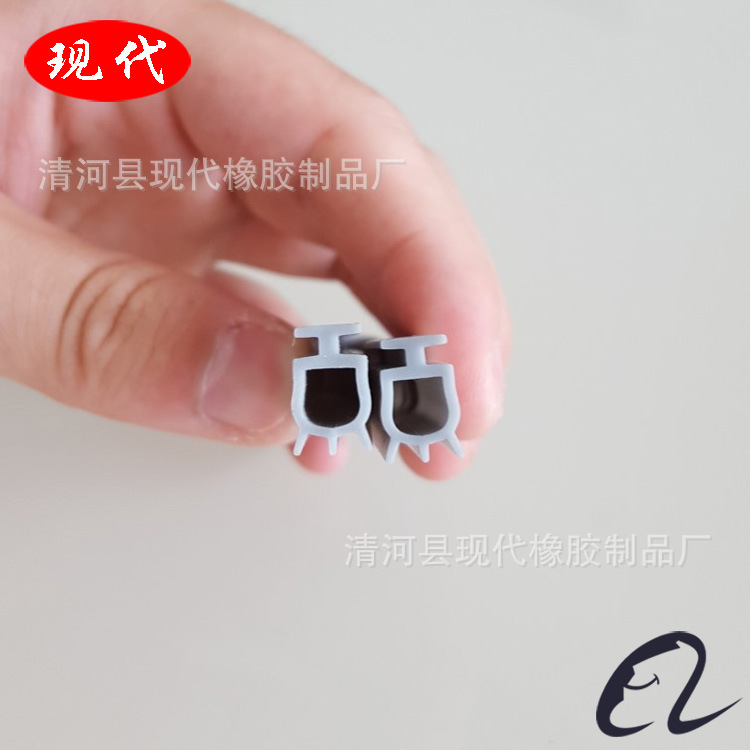 厂家销售高档实木门窗防尘密封条门底防尘胶条 橡胶密封条配件