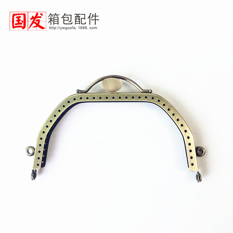 20% de descuento para orejas: 12.5CM arcuado liso pequeño labio boca boca boca boca de hoja de hierro en forma de ventilador de oro