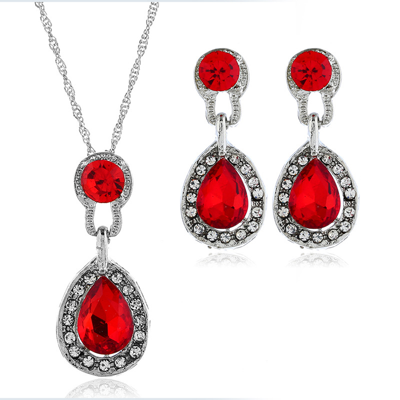 Fashionable long metal golden water drop-shaped