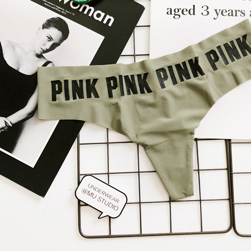 Europa y América Rosa carta amor deportes fitness yoga sin fisuras de seda del hielo sexy ropa interior las mujeres Tanga T Pantalones