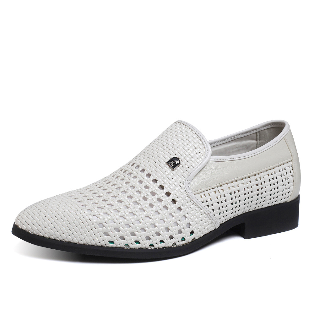 Directo de fábrica de verano nuevos hombres de negocios de cuero sandalias de fondo suave agujero zapatos de mediana edad y ancianos huecos tejidos zapatos de papá