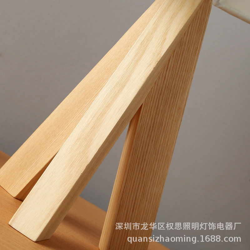 Suministro de personalidad creativa lámpara de mesa de madera nórdica estudio dormitorio lámpara de noche sala de estar arte decorativo lámpara de mesa al por mayor