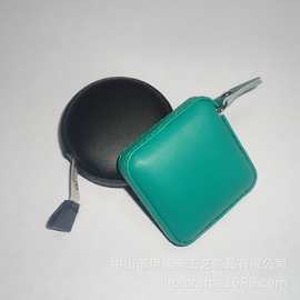 厂家生产2米 1.5米圆形方形PU皮卷尺 自动伸缩束腰礼品尺 皮卷尺