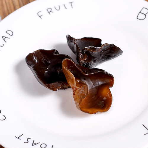 Northeast Changbai Mountain black fungus small bowl ear autumn bowl ear dry edible mushroom, can ship 500g per piece