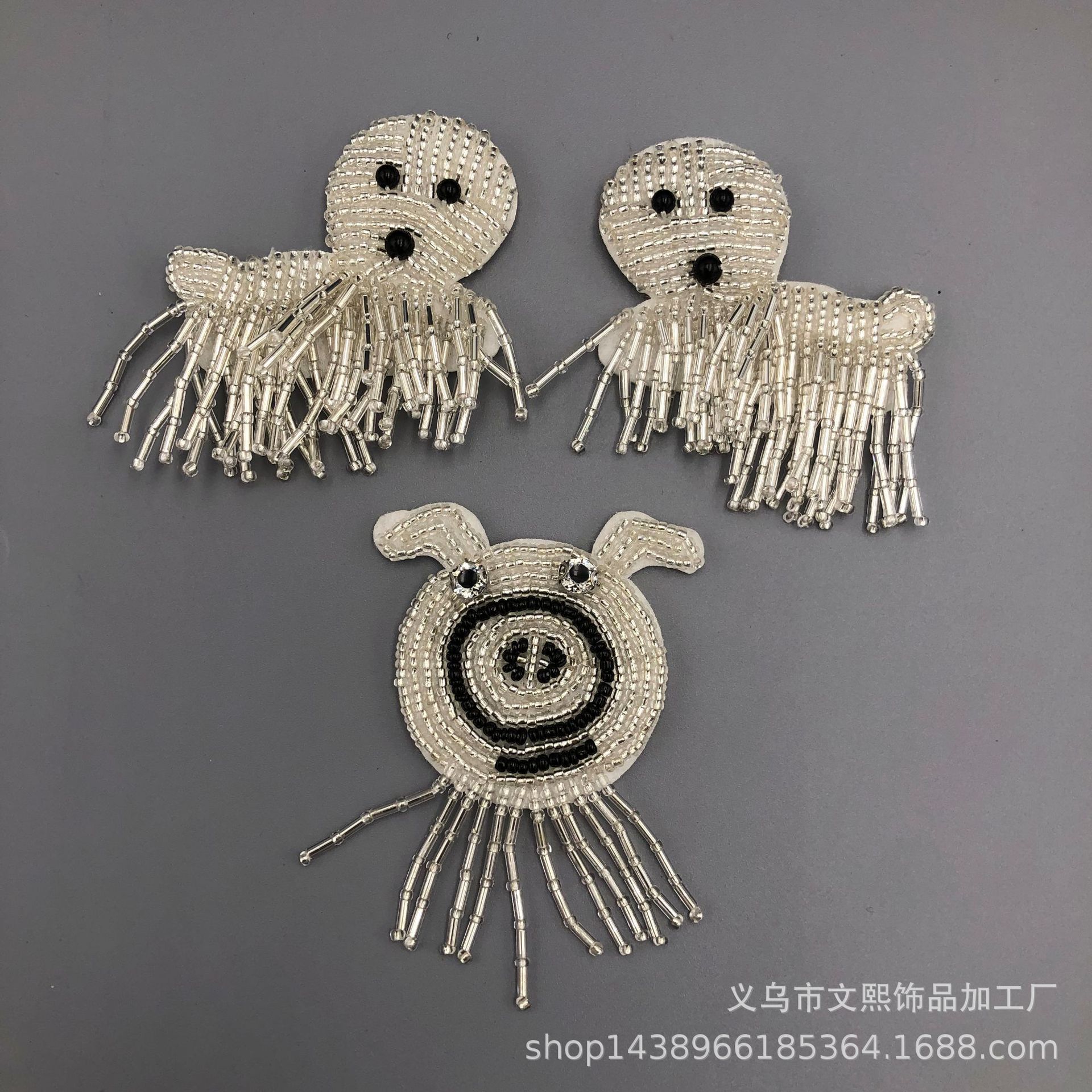 厂家供应钉珠布贴卡通吊管小狗猪头布贴服装鞋帽DIY辅料
