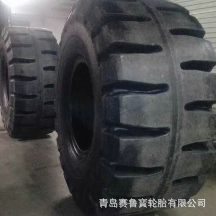 装载机轮胎 67.5/60-51 斜交工程轮胎