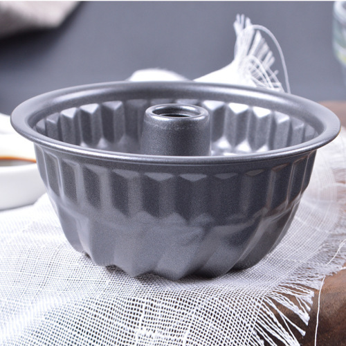 4-inch mini hollow cake mold, flower mold shaped cake baking pan, household baking utensils, chimney mold