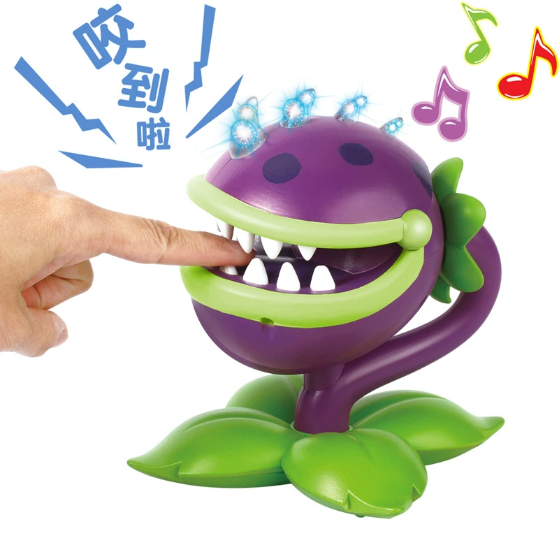 Plants vs. Zombies, игрушка со светом и музыкой, щипает палец