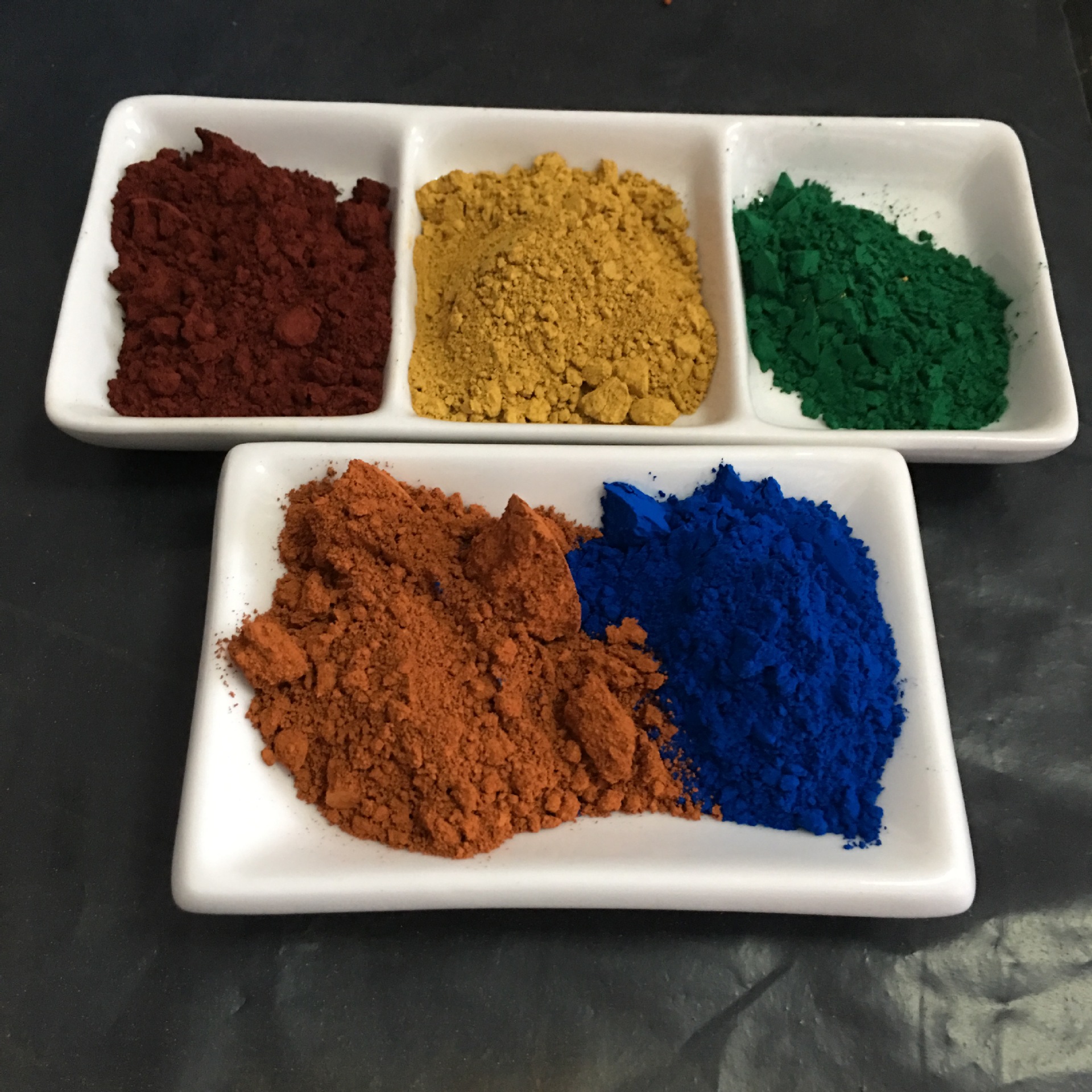 氧化铁 建筑彩色水泥涂料用 混凝土 路面砖添加氧化铁颜料