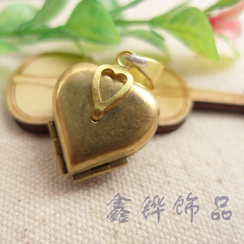 DIY Necklace Pendant Brass High-End Four-Sided Three-Dimensional Heart-Shaped Photo Frame Mirror Frame Heart-Shaped Photo Box Color-Preserving Electroplating