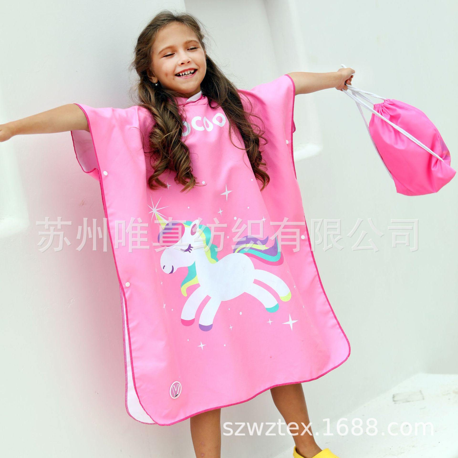 양면 벨벳 어린이 빠른 건조 목욕 가운 착용 가능한 목욕 타월 케이프 수영장 마이크로 화이버 처리 저렴한 가격 재고