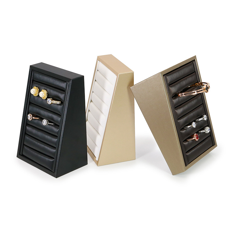 新款拉丝创意戒指展示道具PU皮荔枝纹戒指座金银细手镯首饰展示架