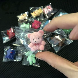 搪胶公仔;中性笔;圆珠笔中油笔