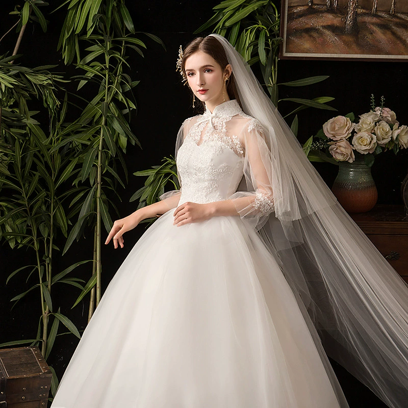 Fitted wedding dress for bride, plus size
