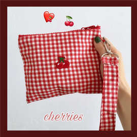 刺绣樱桃帆布化妆包便携随身红色格子大容量化妆品口红收纳包包女
