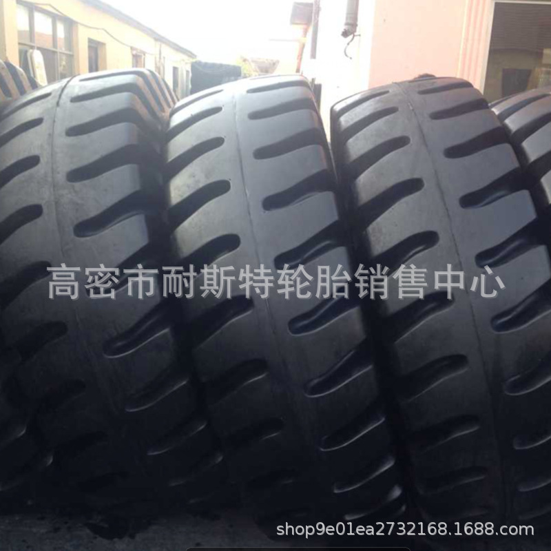 1800-25正面吊车轮胎