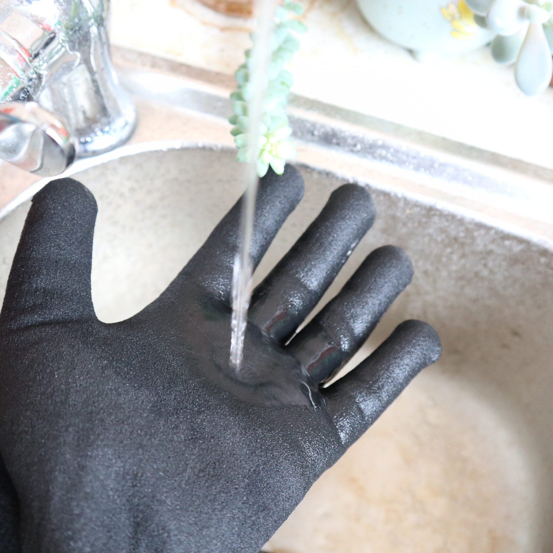 专业出口100%防水丁腈磨砂防滑浸胶工作手套