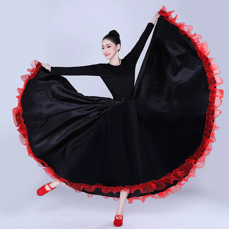 Skirt, suit, Spain