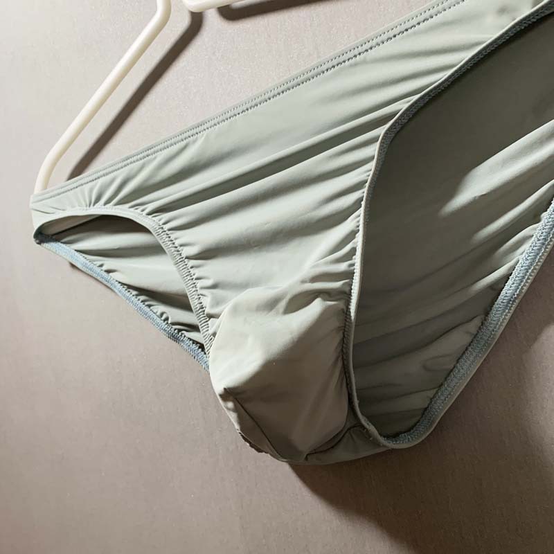 Suministro directo de fábrica nueva ropa interior para hombres calzoncillos de seda de hielo ultrafinos sexy hombres bikini cintura baja tanga