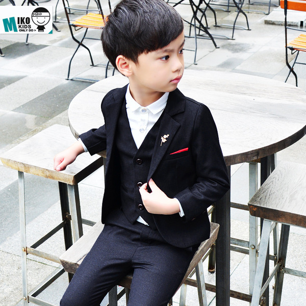 Autumn suit for boys