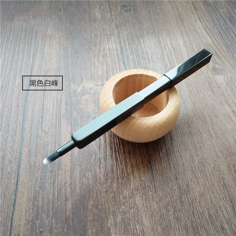 Cepillo de labios retráctil con tapa corrector cepillo de maquillaje cepillo de lápiz labial Cangzhou Factory cepillo de labios herramienta de maquillaje pequeña