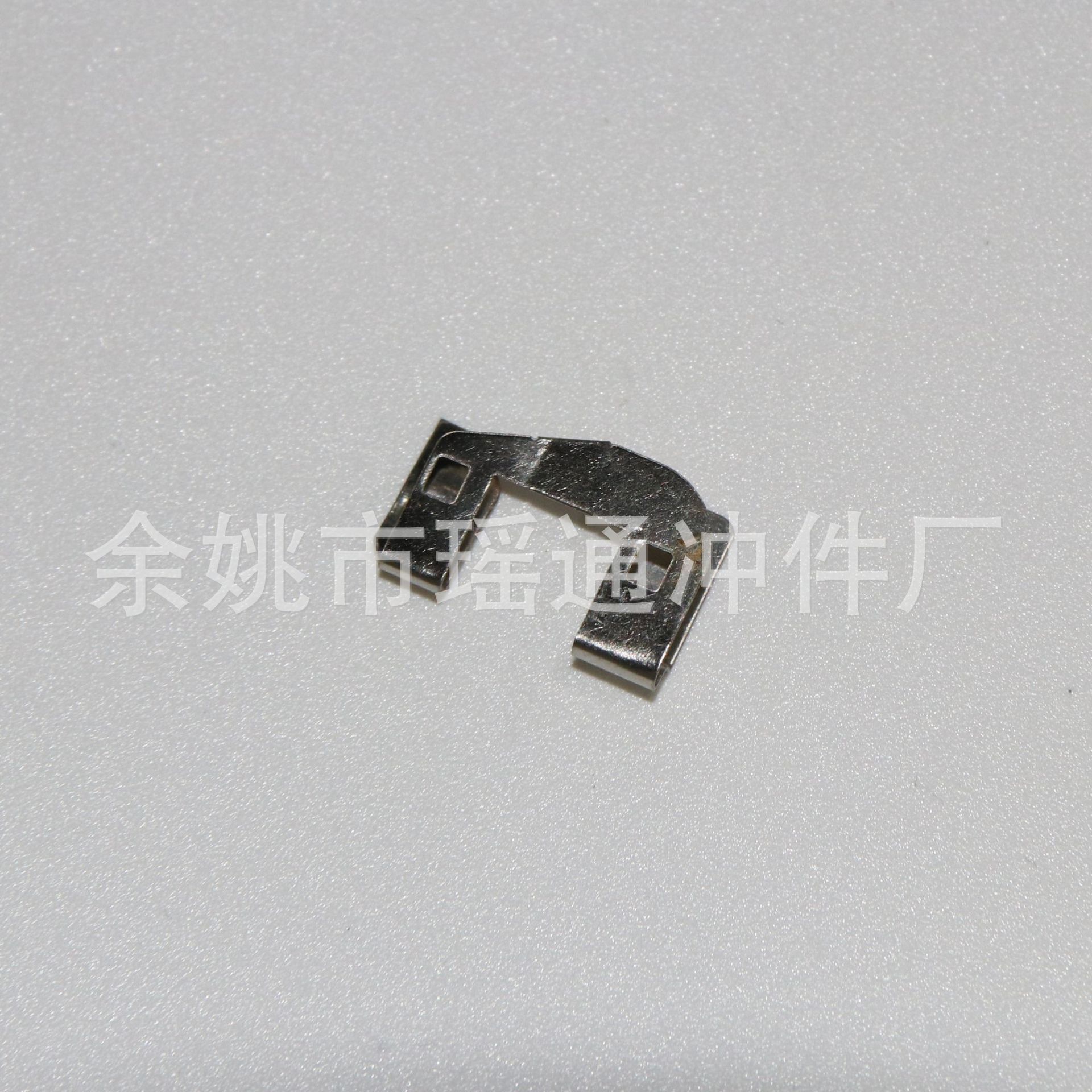 余姚冲压件源头厂家U型折弯件弹片磁铁片灯管弹性接触片针插片