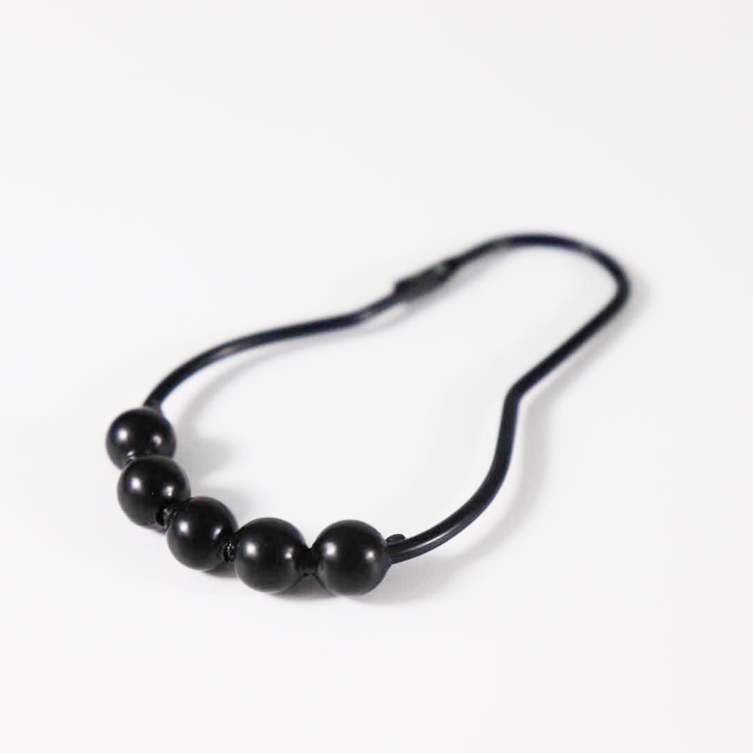 Fabricantes de suministro de metal negro hebilla de cinco cuentas de la hebilla de cinco bolas anillo de cortina de ducha gancho de cortina de ducha personalizado