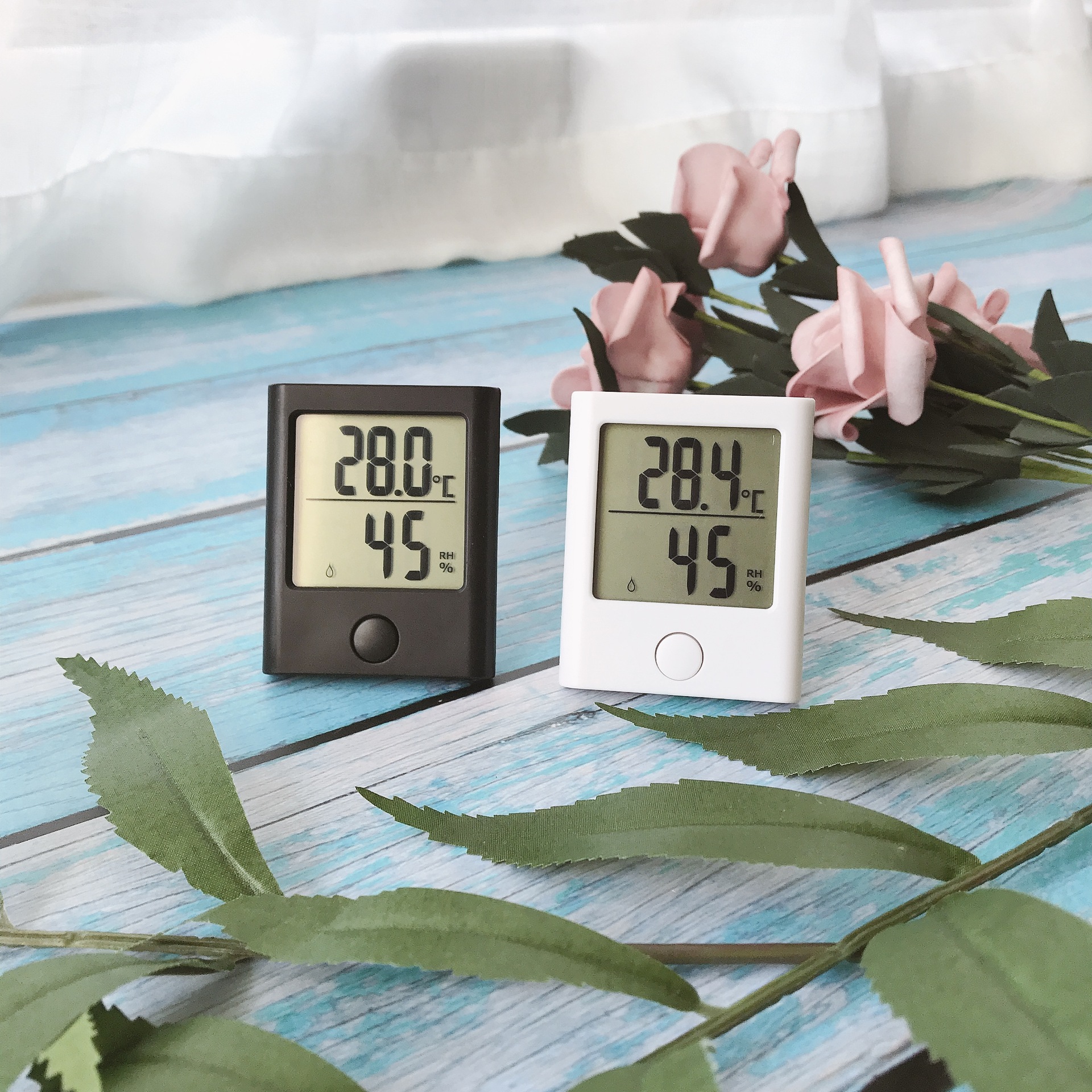 工厂直销现货 迷你电子室内小温湿度计笑脸LCD数显