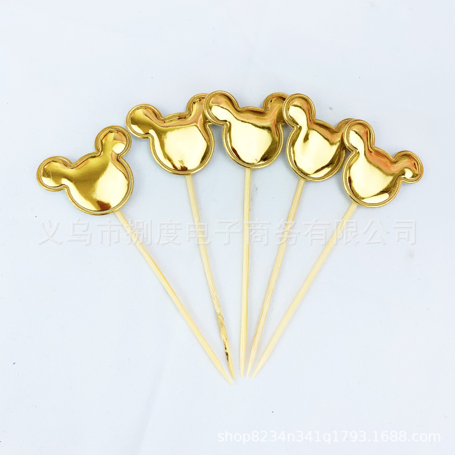 Corona y estrellas para decoración de torta