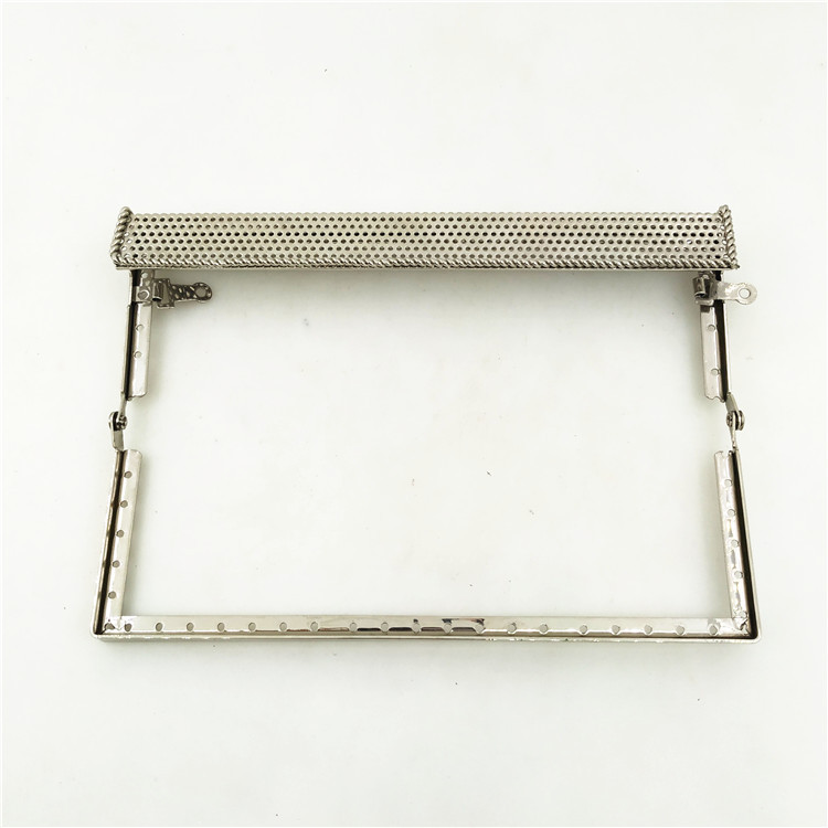 供应钱包口架 各式钱包密口夹 女包手袋铰低价促销