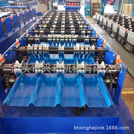 彩钢900型压瓦机快速液压马达900彩钢设备发往江苏常州