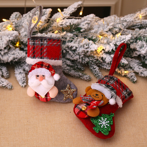 New Christmas decorations three-dimensional Santa Claus doll Christmas tree pendant small plaid Christmas stockings