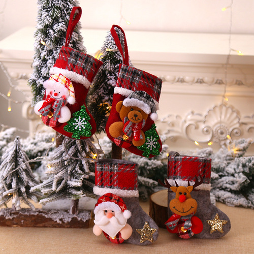 New Christmas decorations three-dimensional Santa Claus doll Christmas tree pendant small plaid Christmas stockings