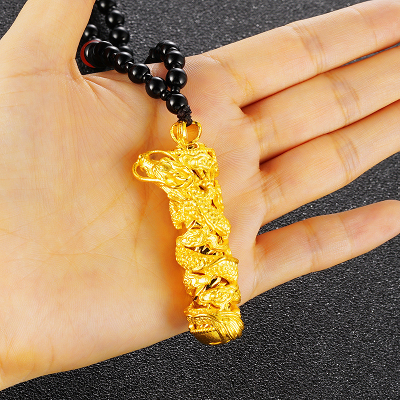Arena de oro tridimensional 3D dragón columna de hombres y mujeres COLLAR COLGANTE chapado 24K oro grifo colgante collar regalo para novio