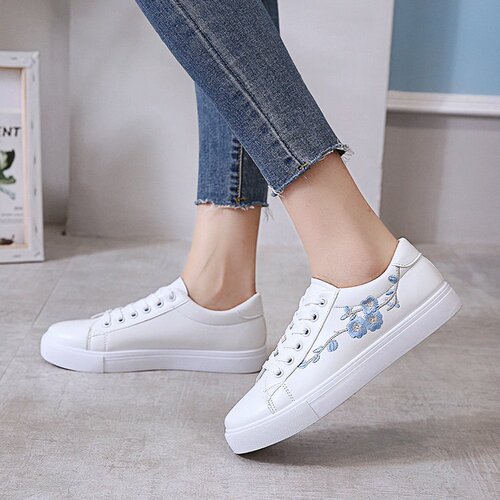 Wholesale spring and summer new sneakers for women new leather student shoes casual Korean version peach blossom INS white shoes low top