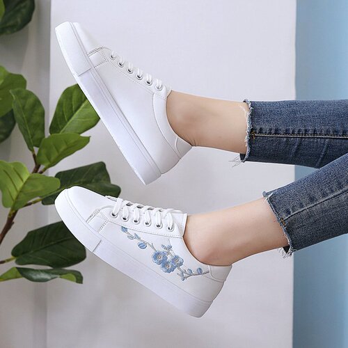 Wholesale spring and summer new sneakers for women new leather student shoes casual Korean version peach blossom INS white shoes low top