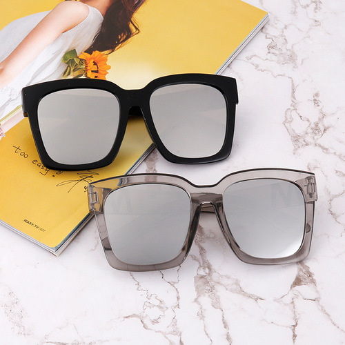 New style large frame unisex sunglasses Trendy black sunglasses D016 flat lenses plastic frame metal accessories