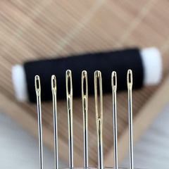 Gold-tailed hand-stitched black needle box, 902 gold-tailed needle color box needle, sewing needle thread set accessories household needle plate round plate