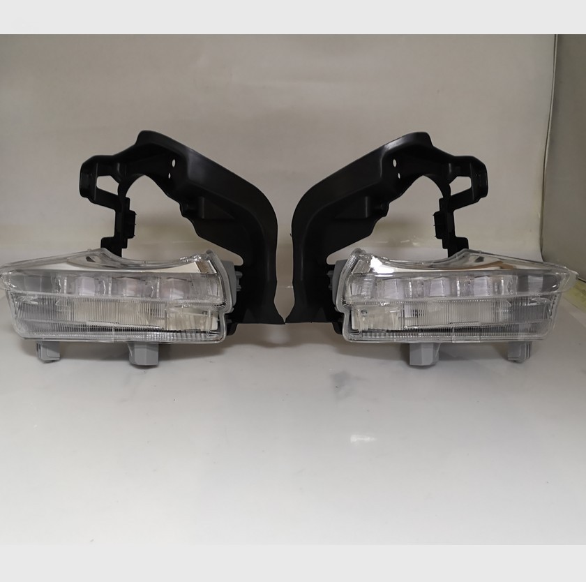 Adecuado para 15 Toyota Highlander luces de circulación diurna luces antiniebla originales 4 lámpara cuentas