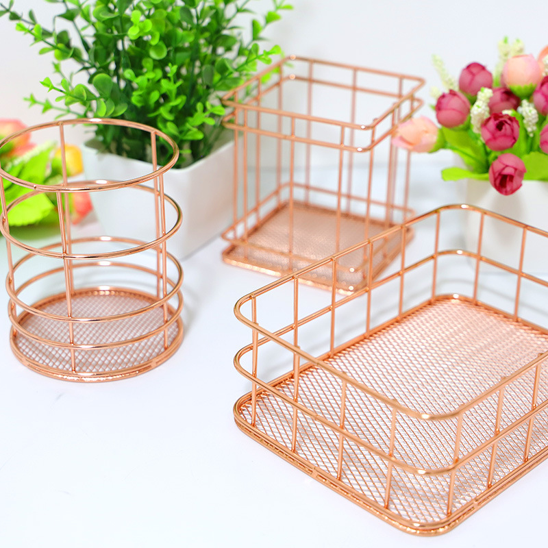 Nordic iron storage basket Metal desktop mesh bottom storage basket Round pen holder