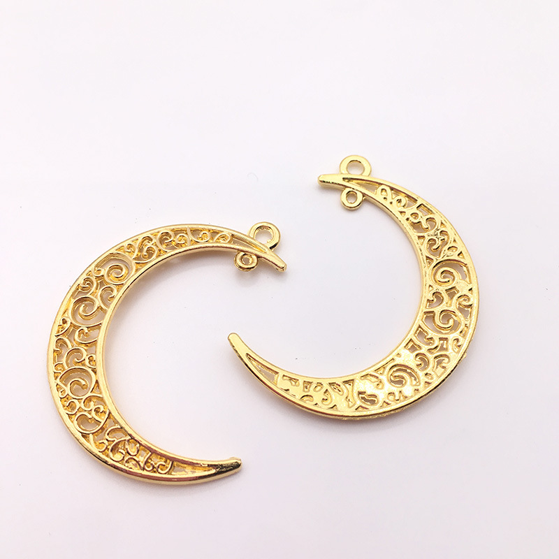 Directo de fábrica DIY accesorios de la joyería de la aleación de la vendimia Hollow Moon Star colgante material colgante hecho a mano