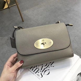 Small bag, elegant one-shoulder bag, 2019, genuine leather, Chanel style, chain bag