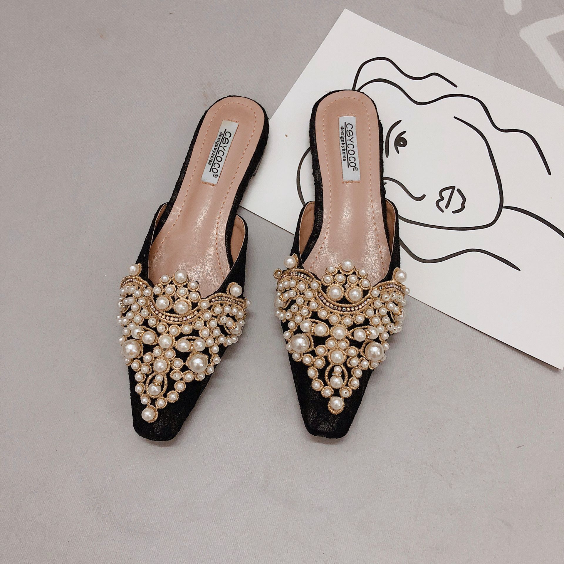 Fashionable universal shoes with rhinestones