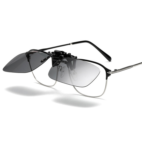 Factory direct sales nearsighted polarized sunglasses clip lenses can be flipped up eyeglass clips men and women driving sunglasses clips wholesale 