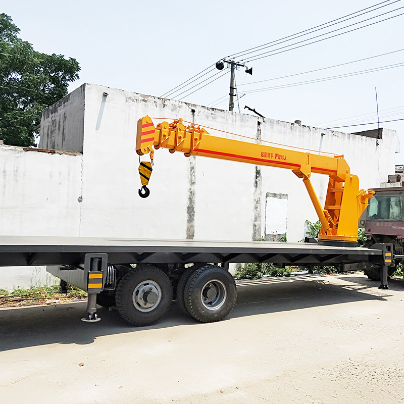 拖拉机头起重机改装集装箱房四轮车牵引平板拖拉机随车吊重型