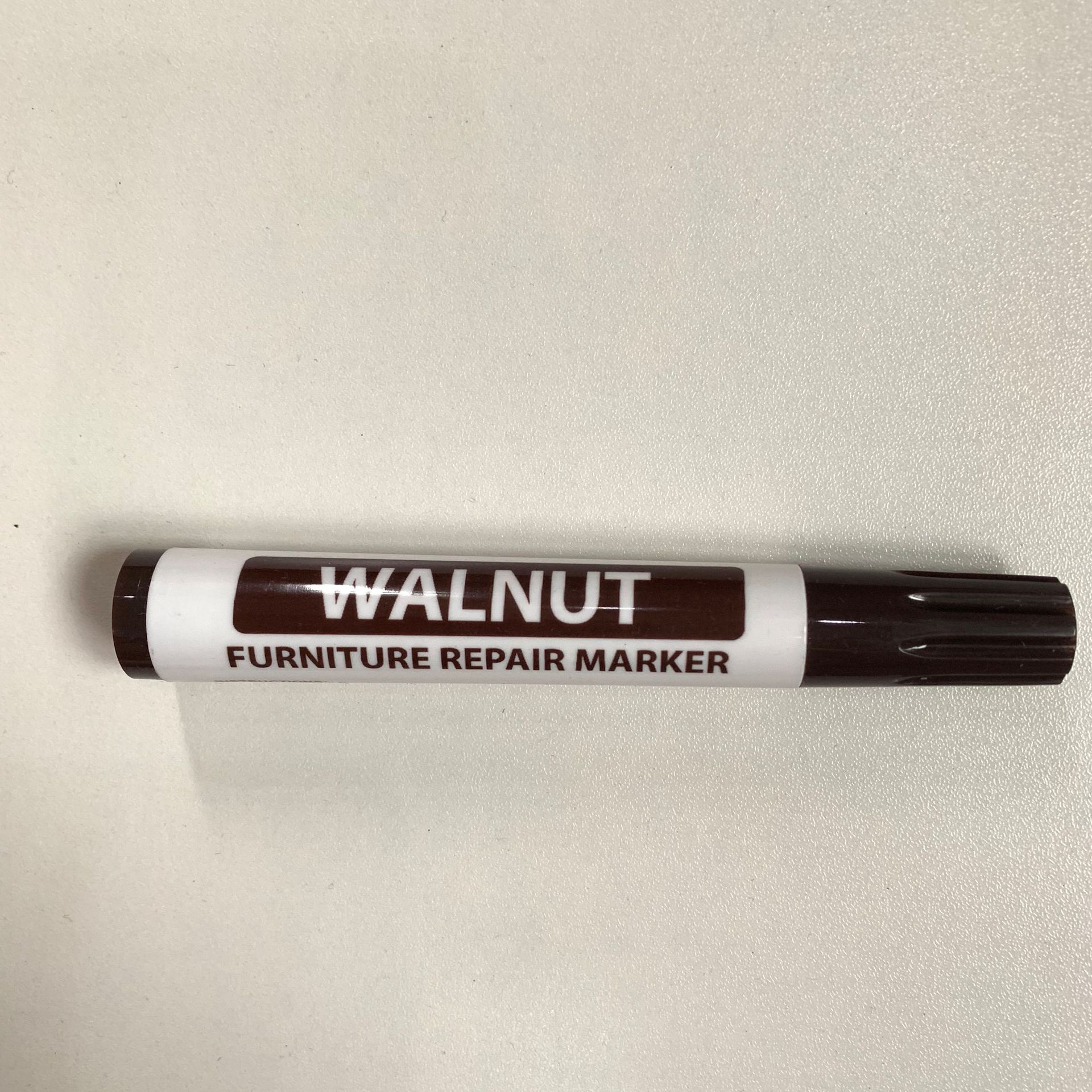 Walnut (Couleur du bois de noyer)