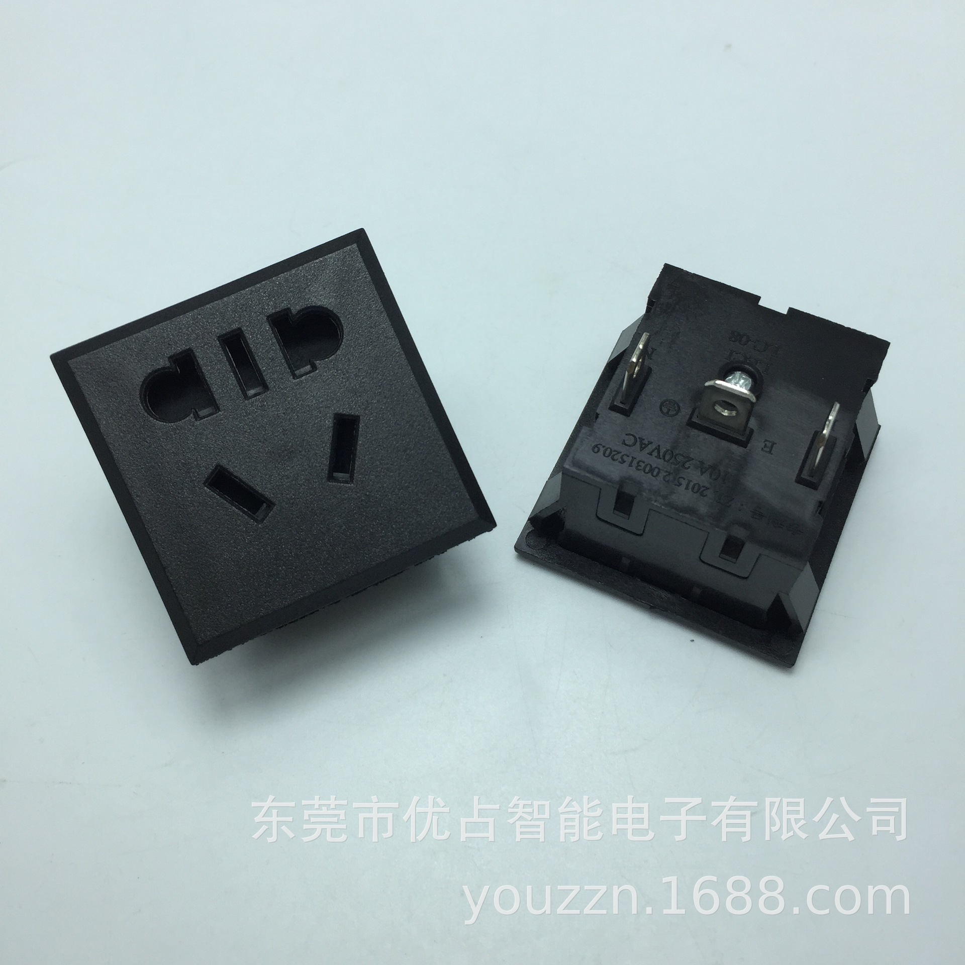 优占供应10A中国新五孔插座  乐磁LECI卡入式 中国新五孔插座